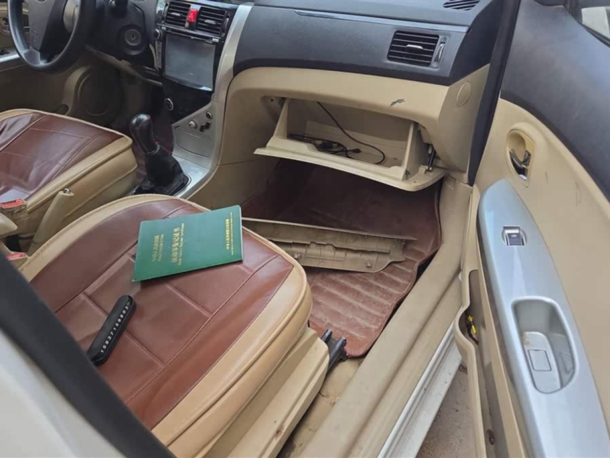 長(zhǎng)城 C30  2013款 1.5L 手動(dòng)舒適型圖片