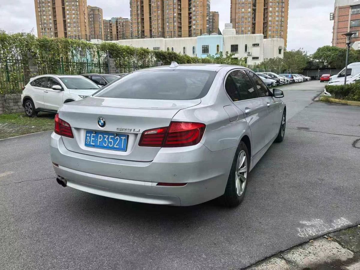 寶馬 寶馬5系  2011款 550i 4.8T V8后驅(qū)版圖片