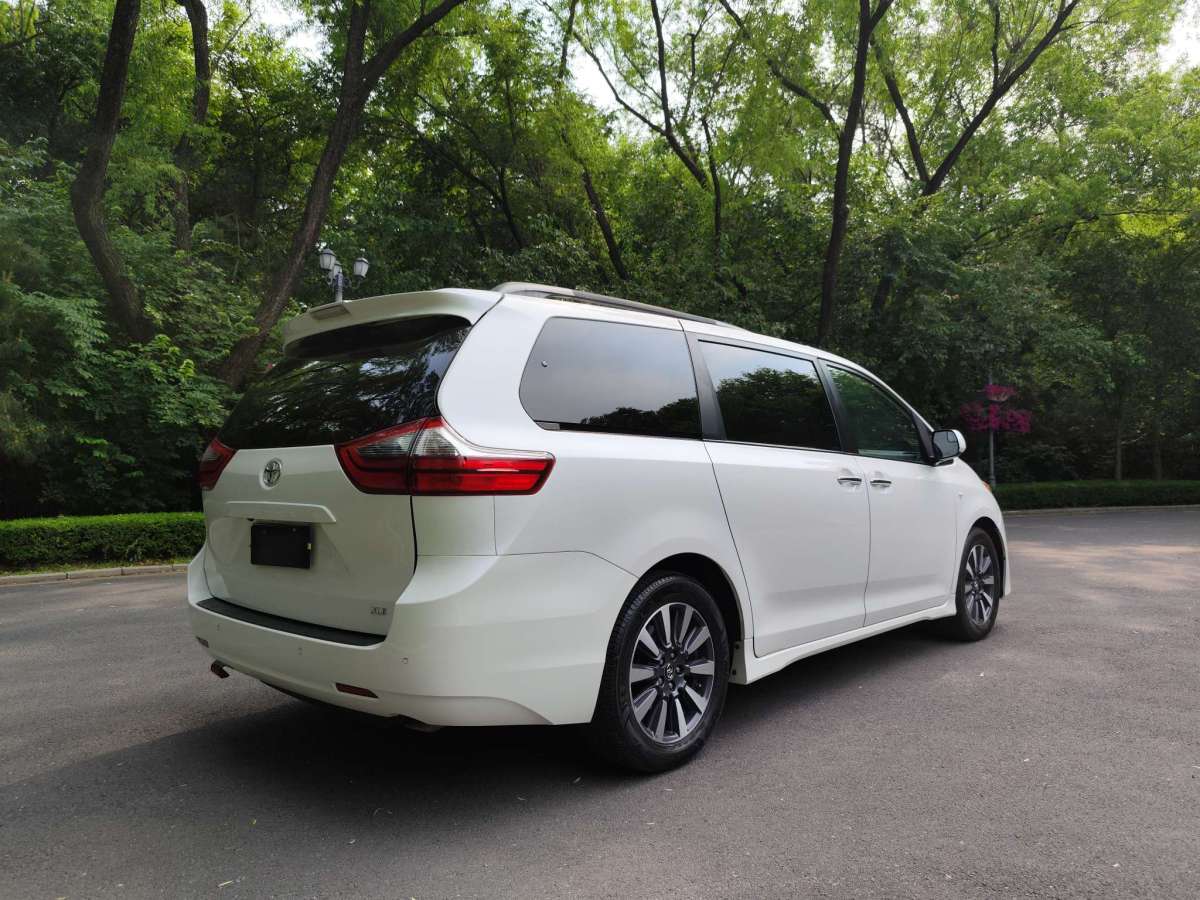 豐田 塞納  2015款 3.5L 兩驅(qū)L圖片
