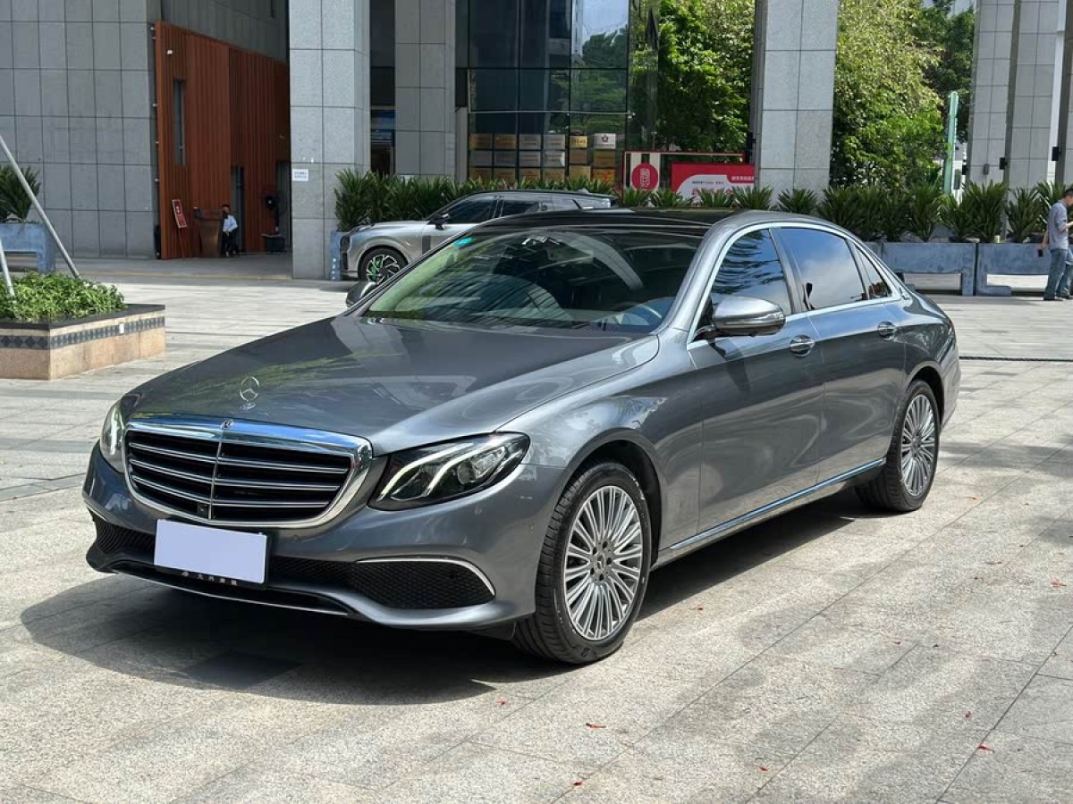 奔馳 奔馳E級(jí)  2020款 E 300 L 豪華型圖片
