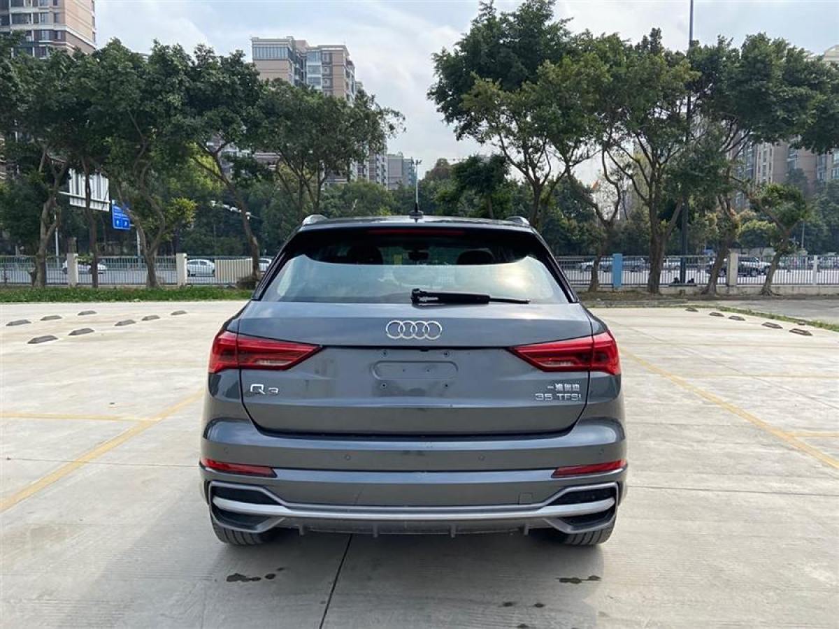 奧迪 奧迪Q3  2021款 35 TFSI 時(shí)尚動(dòng)感型圖片