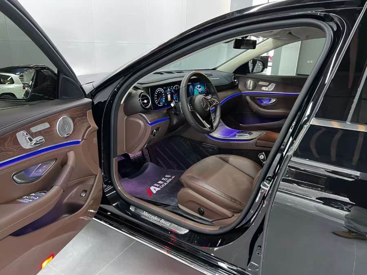 奔馳 奔馳E級(jí)  2023款 改款 E 300 L 豪華型圖片