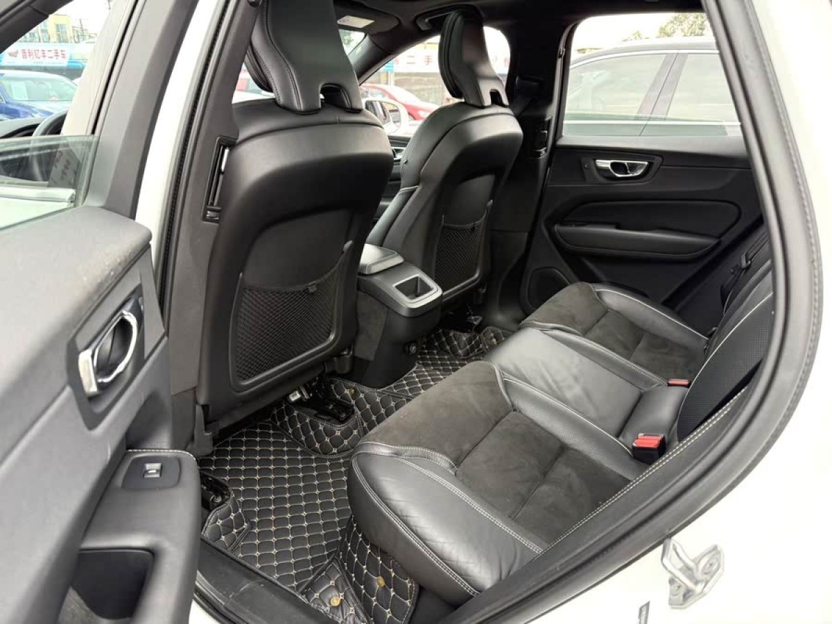 沃爾沃 XC60  2019款 T5 四驅(qū)智遠運動版 國VI圖片
