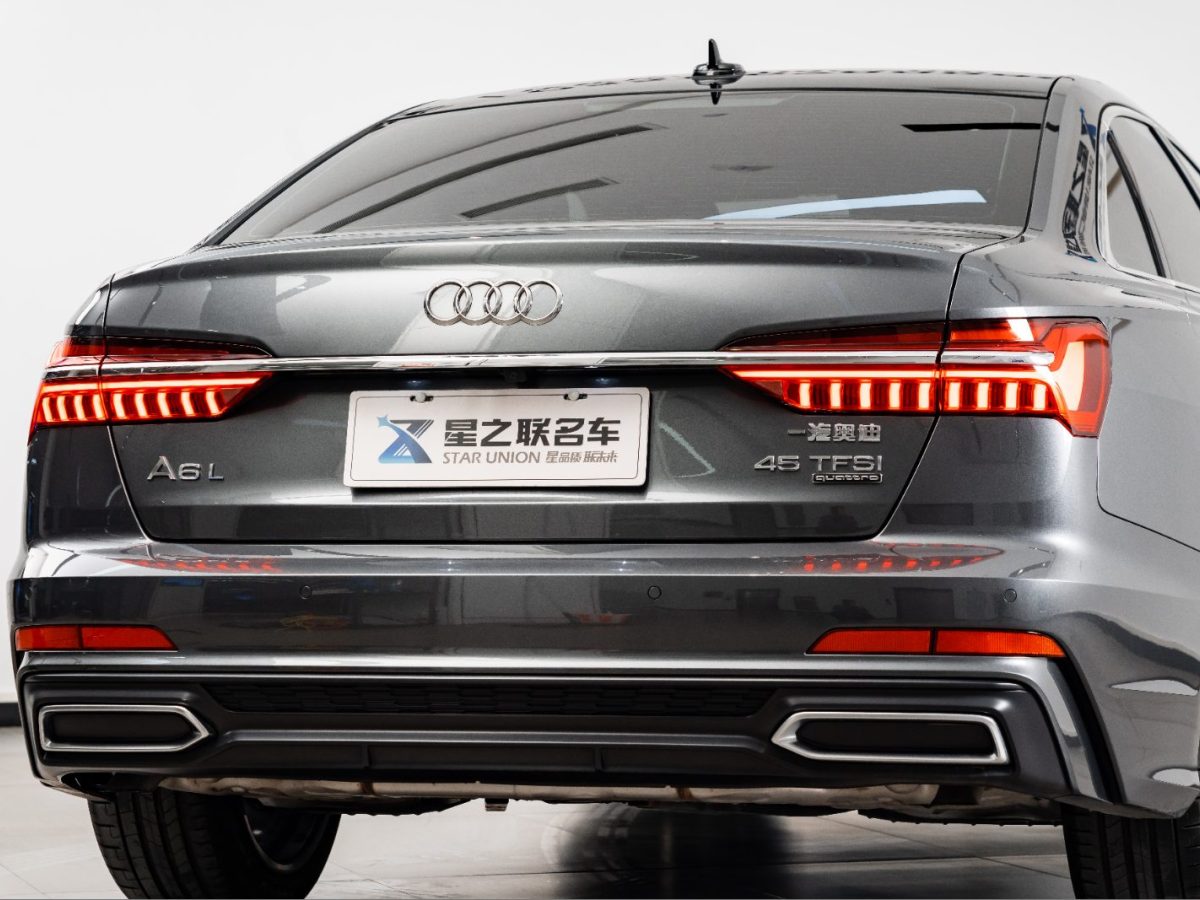 奧迪 奧迪A6L  2021款 45 TFSI quattro 臻選動(dòng)感型圖片