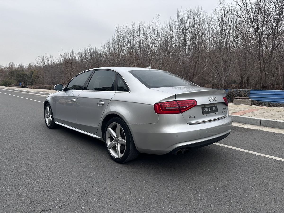 奧迪 奧迪A4L  2013款 35 TFSI 自動標準型圖片