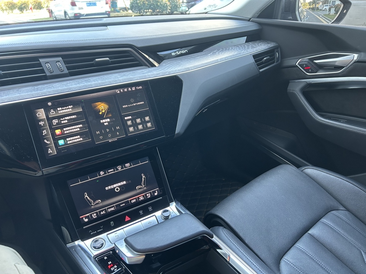 2021年09月奥迪 奥迪e-tron  2021款 Sportback 55 quattro 豪华型