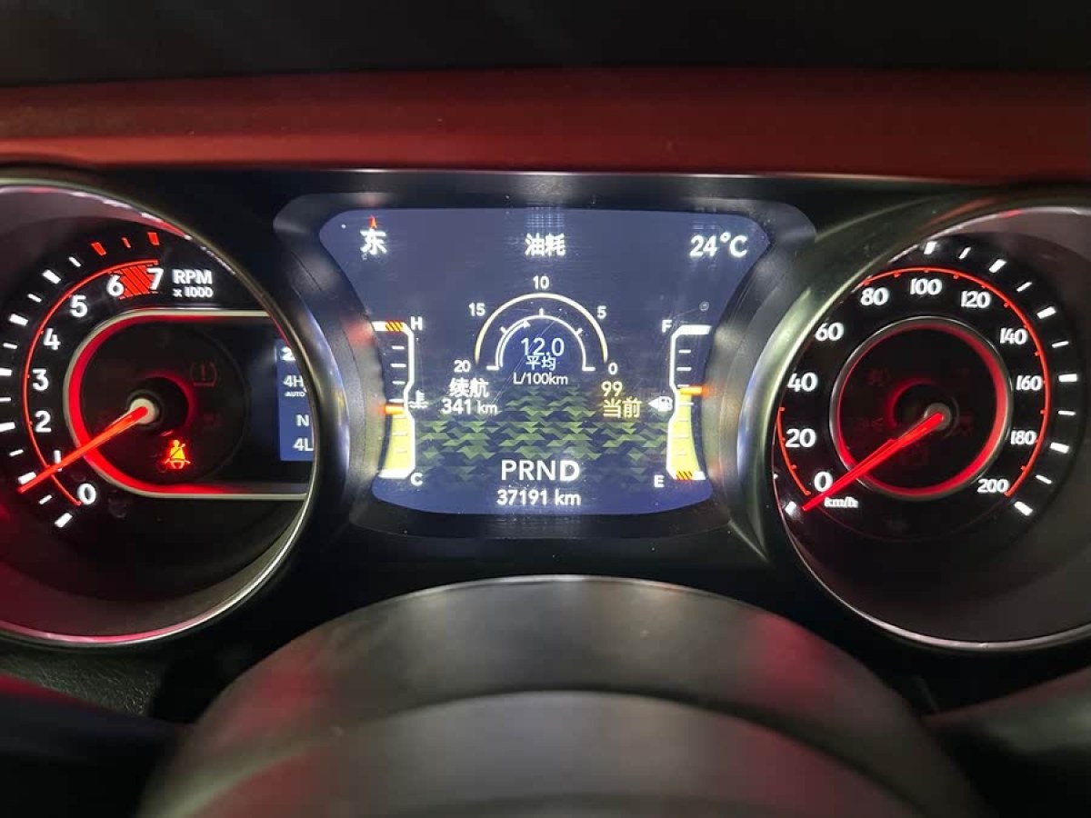 Jeep 牧馬人  2024款 2.0T 羅賓漢四門版圖片