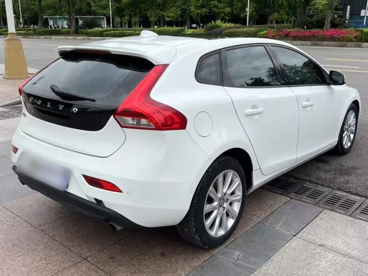 沃爾沃 V40  2013款 2.0T 智逸版圖片