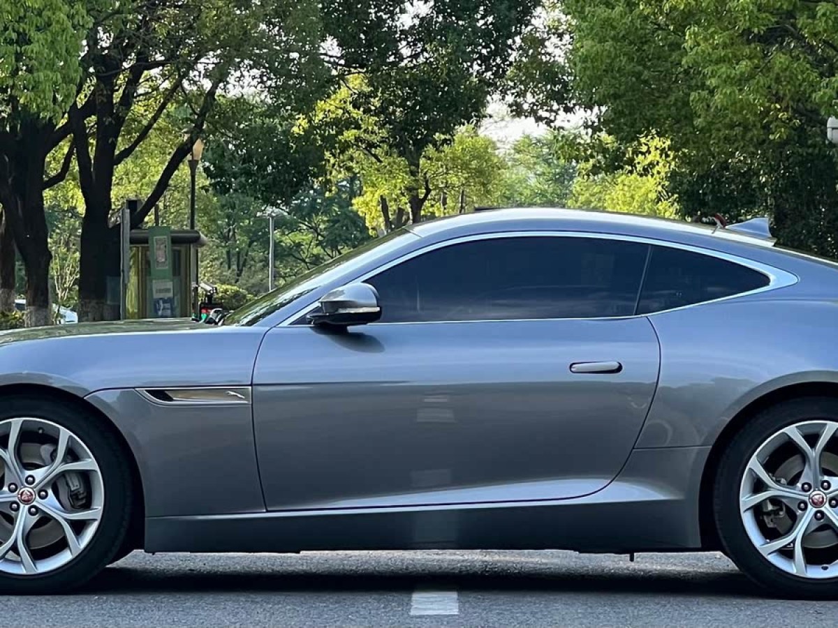 捷豹 F-TYPE  2021款 P300 后驅(qū)硬頂版圖片