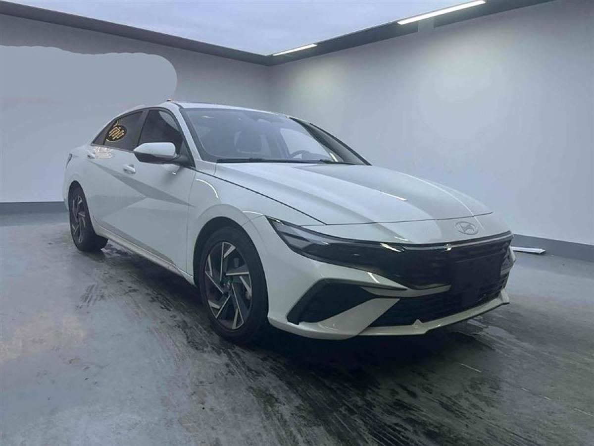 現(xiàn)代 伊蘭特  2023款 1.5L CVT LUX尊貴版圖片