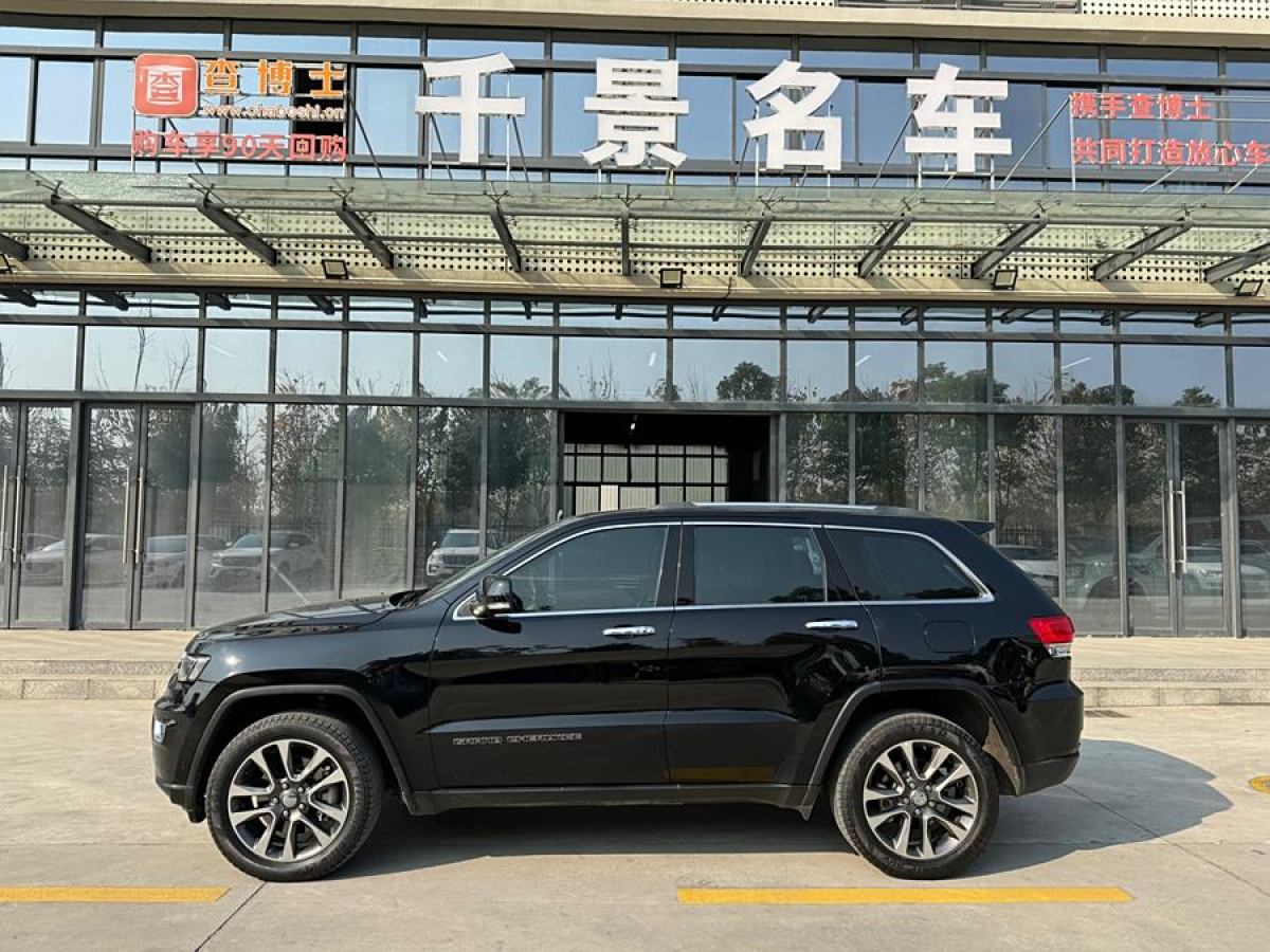 Jeep 大切諾基  2017款 3.6L 精英導航版圖片