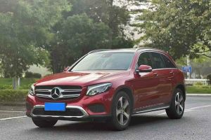 奔驰GLC 奔驰 GLC 300 4MATIC 豪华型