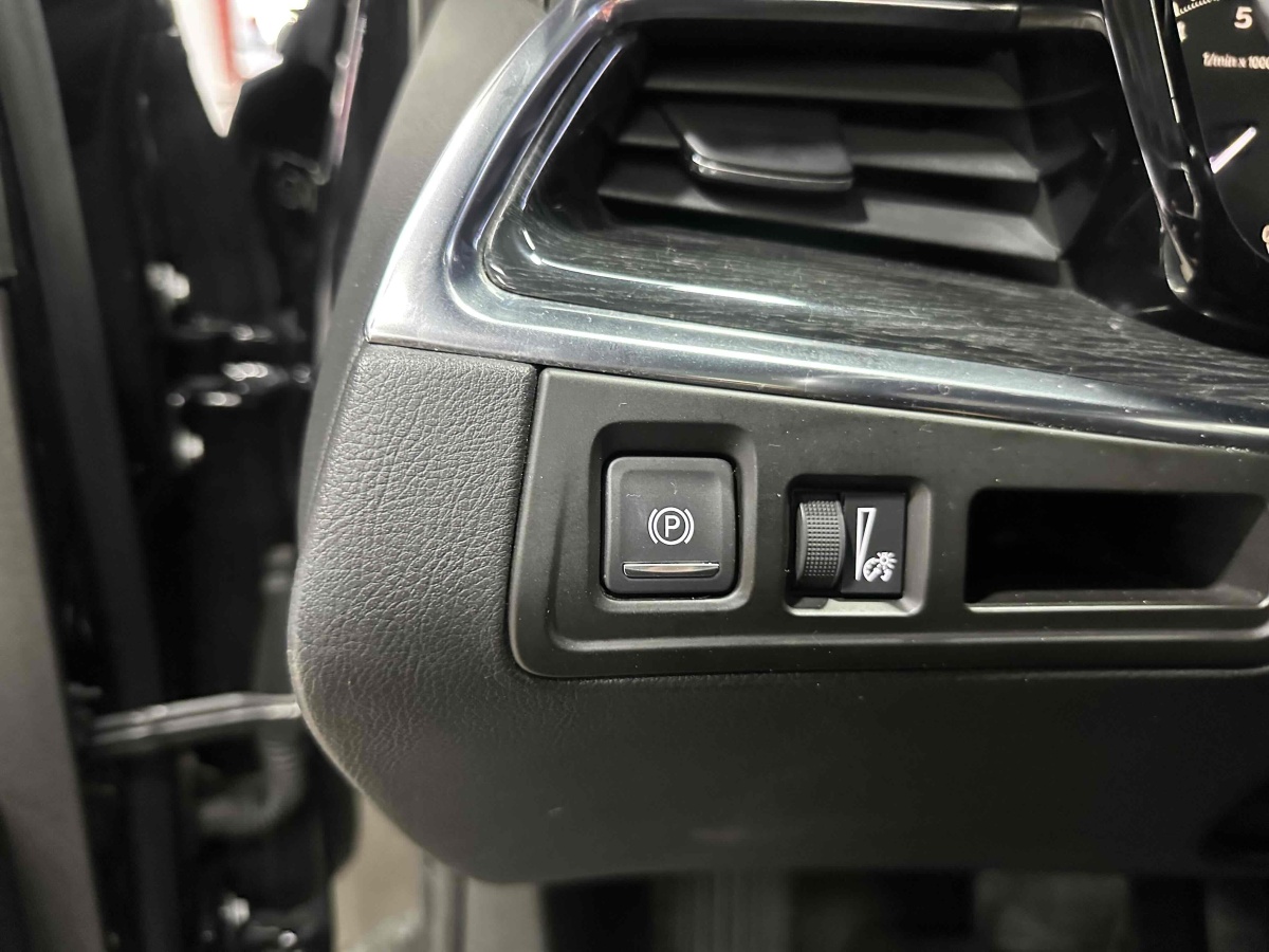 凱迪拉克 XT5  2020款 改款 28T 四驅(qū)豪華型圖片