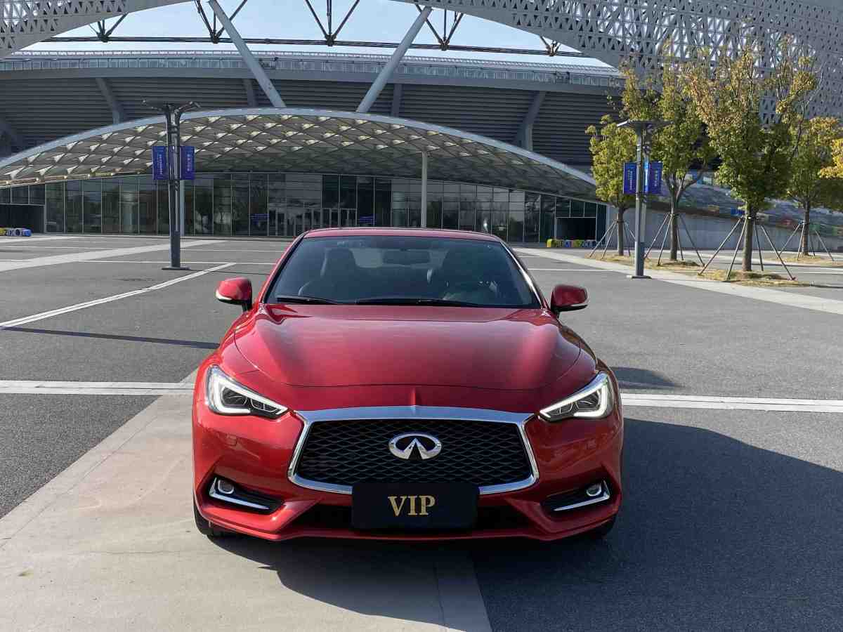 英菲尼迪 Q60  2019款 2.0T 豪華版圖片