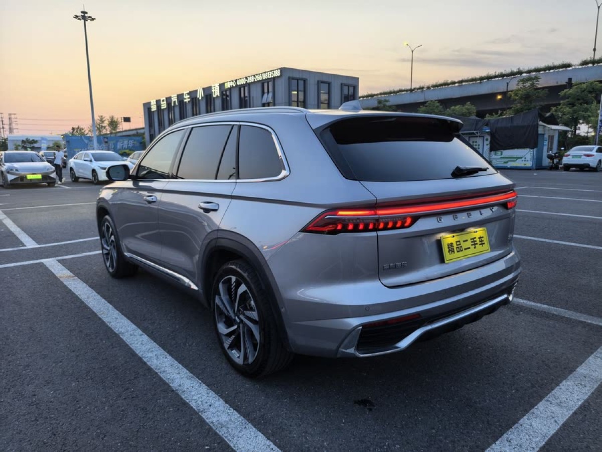 吉利 星越L  2021款 2.0TD DCT EVO兩驅(qū)智尊型圖片