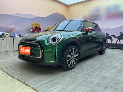 2023年12月 MINI MINI 改款 1.5T COOPER 藝術(shù)家 五門版圖片