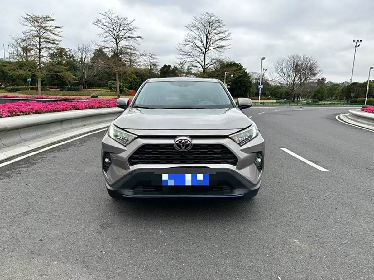 2022年8月豐田 RAV4榮放  2022款 2.0L CVT兩驅(qū)風(fēng)尚Plus版