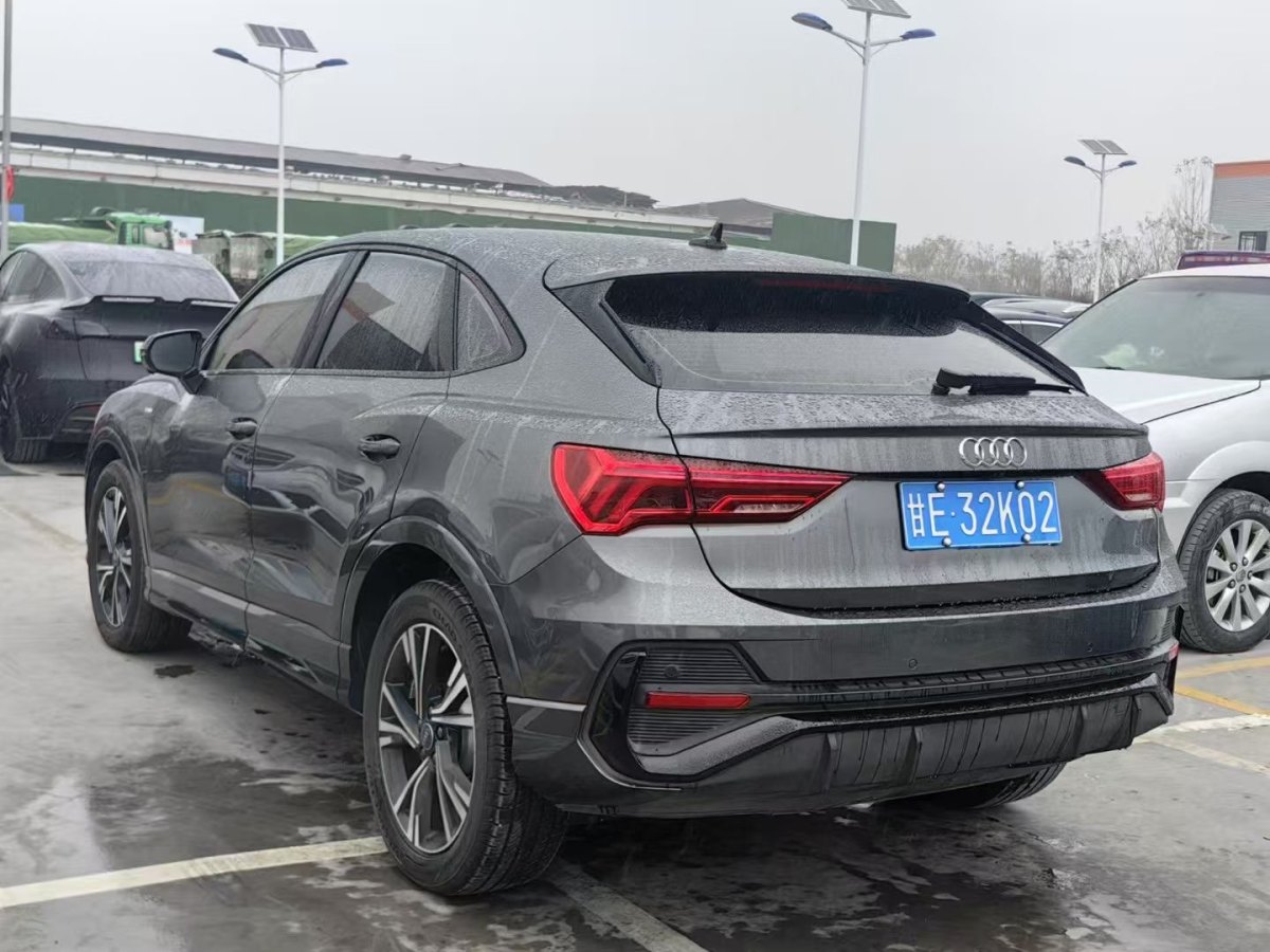 奧迪 奧迪Q3  2022款 40 TFSI 時尚動感型圖片