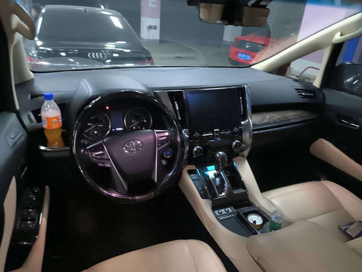 豐田 埃爾法  2021款 雙擎 2.5L 尊貴版圖片
