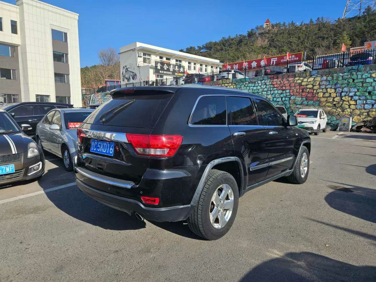 Jeep 大切諾基  2014款 3.6L 精英導(dǎo)航版圖片