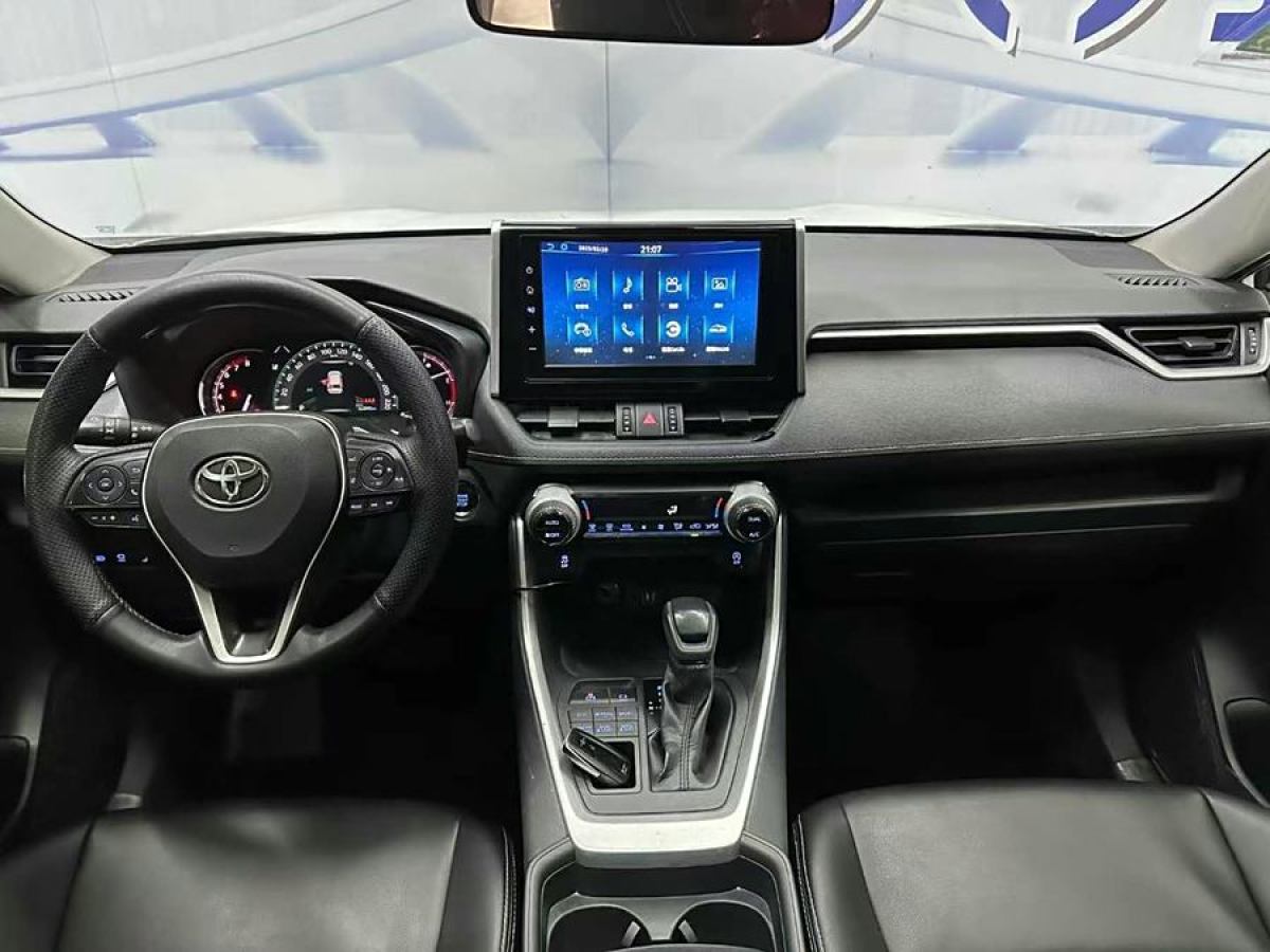 豐田 RAV4榮放  2020款 2.0L CVT四驅(qū)風(fēng)尚版圖片