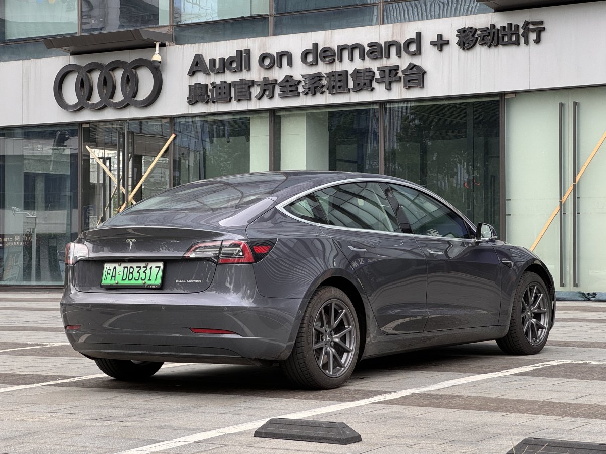 特斯拉 Model 3  2019款 長續(xù)航全輪驅(qū)動版圖片