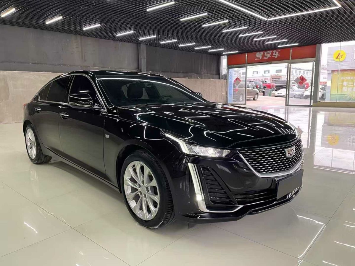 凱迪拉克 XT6  2022款 2.0T 七座兩驅(qū)豪華型圖片