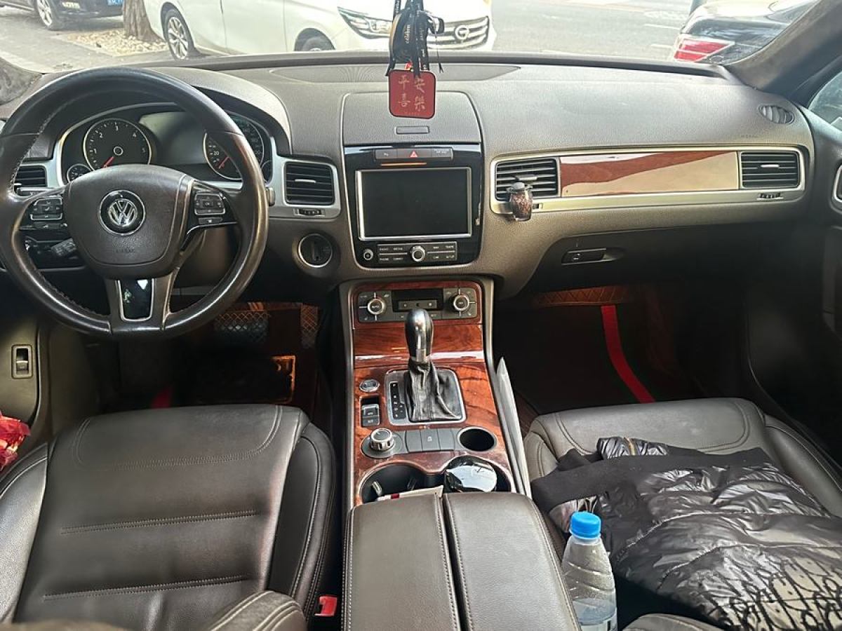 大眾 途銳  2011款 3.0TDI 柴油標(biāo)配型圖片