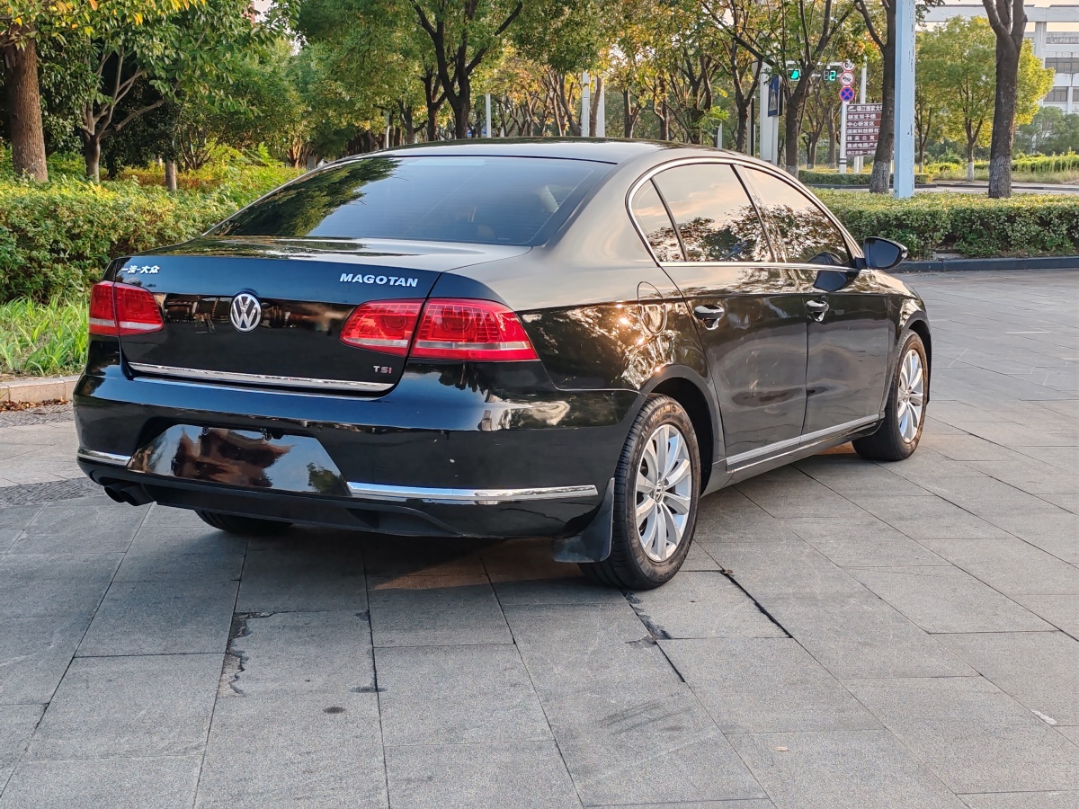 大眾 邁騰  2013款 1.8TSI 領(lǐng)先型圖片