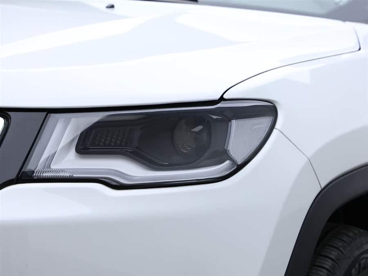 Jeep 指南者  2020款 220T 自動(dòng)精英版圖片