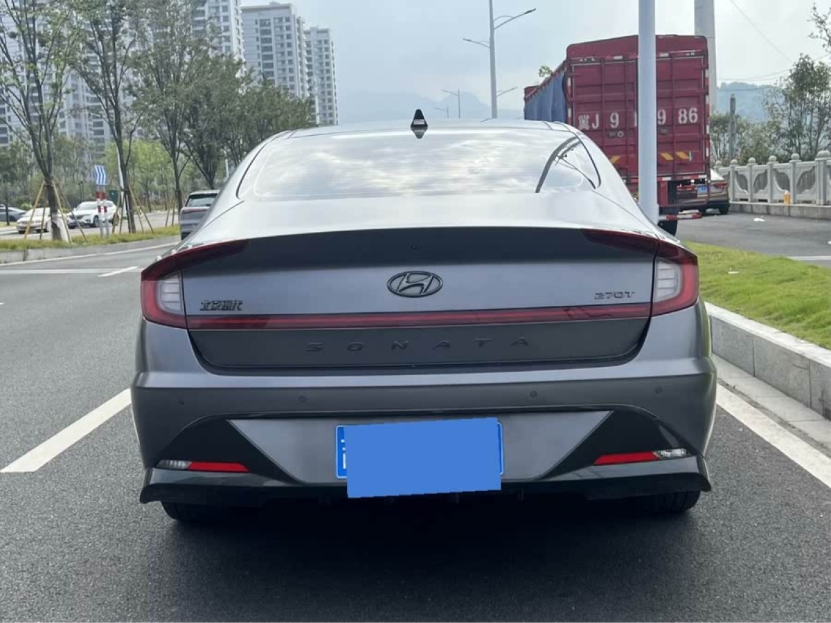 現(xiàn)代 索納塔  2022款 270TGDi DCT 20周年紀念款圖片