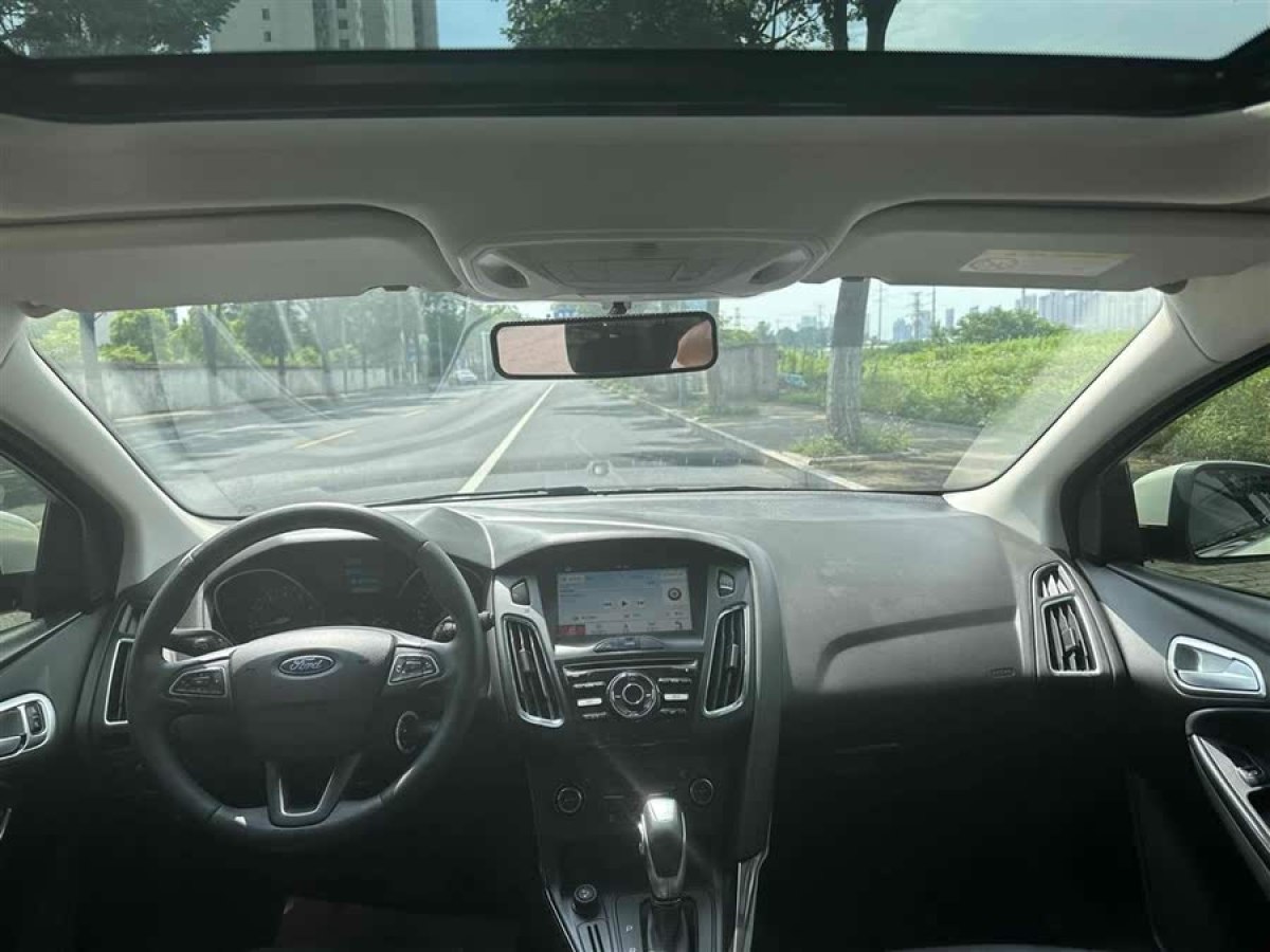 福特 ?？怂? 2015款 兩廂 1.6L 自動(dòng)風(fēng)尚型圖片