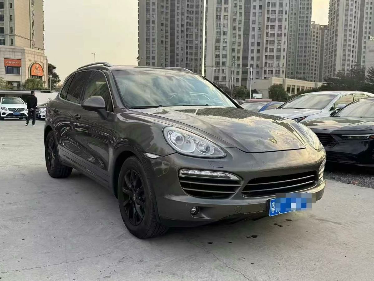 保時(shí)捷 Cayenne  2013款 Cayenne 3.0T 柴油版圖片