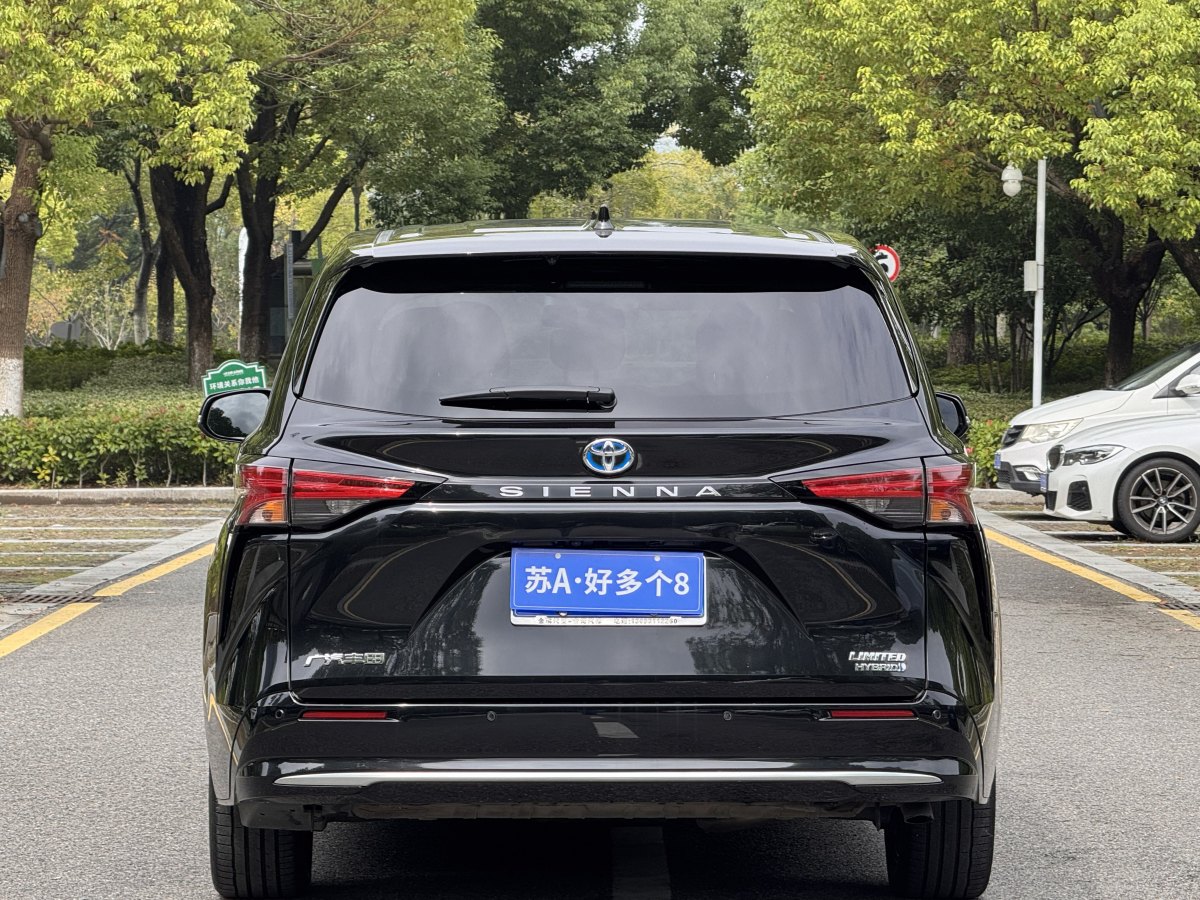 丰田 赛那SIENNA  2023款 2.5L混动 尊贵版图片