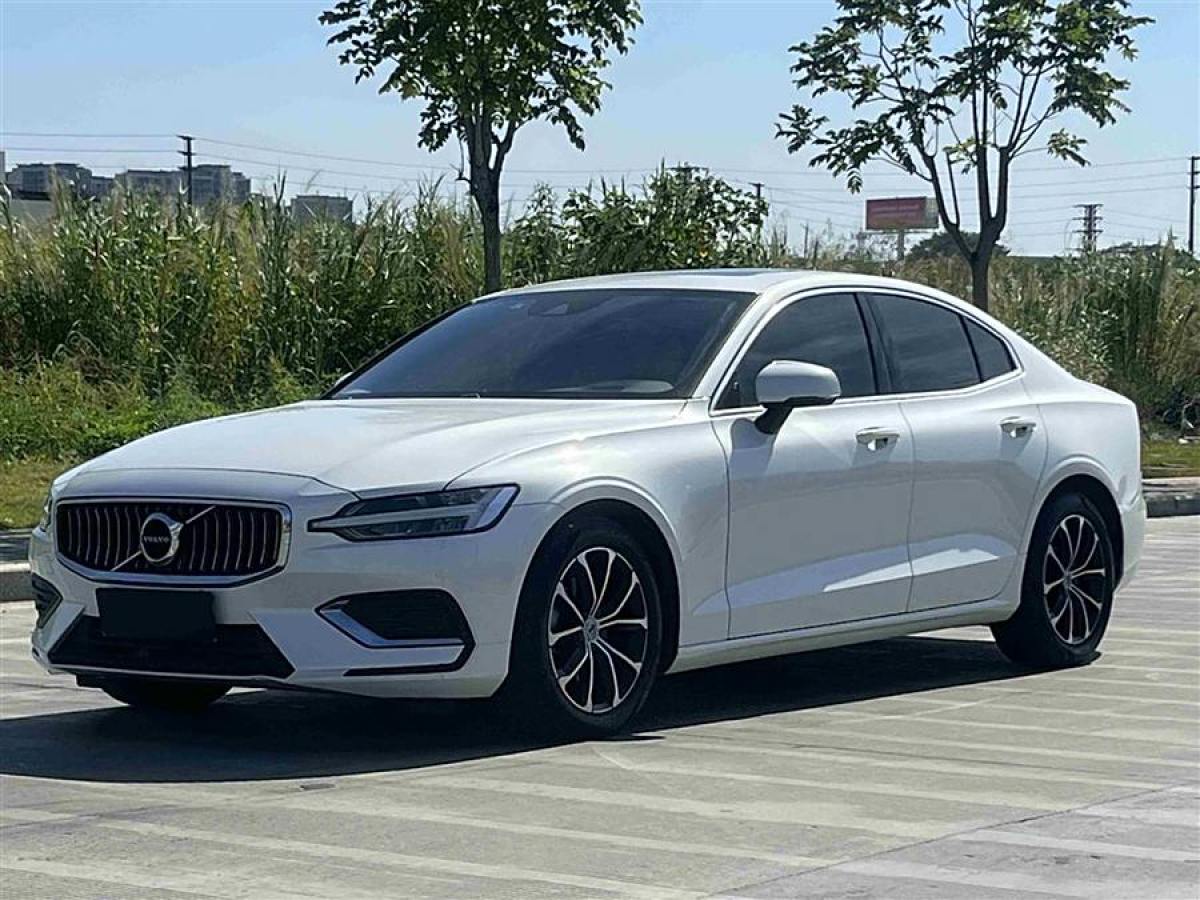 2021年9月沃爾沃 S60L  2022款 B4 智逸豪華版