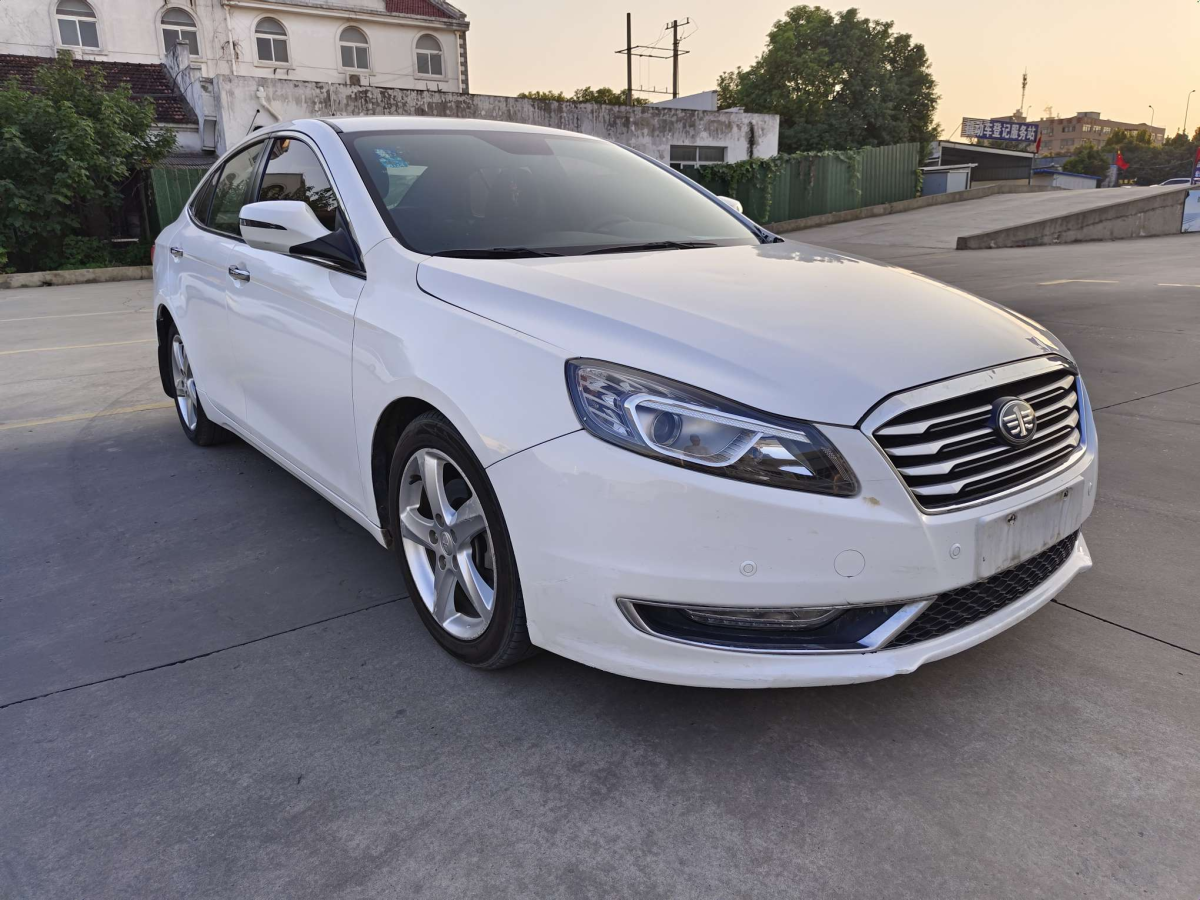奔騰 B70  2016款 2.0L 自動豪華型圖片