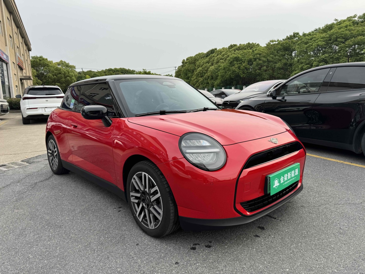 MINI 電動(dòng)MINI COOPER  2025款 456km COOPER E 經(jīng)典派圖片
