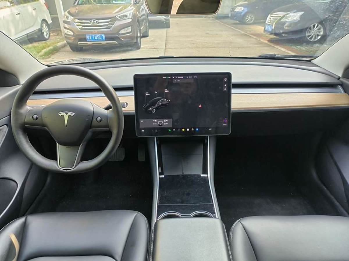 特斯拉 Model 3  2020款 改款 標準續(xù)航后驅升級版圖片