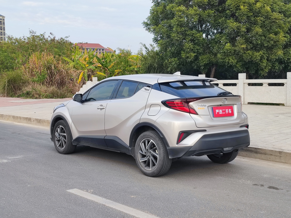 豐田 C-HR  2021款 2.0L 豪華版圖片