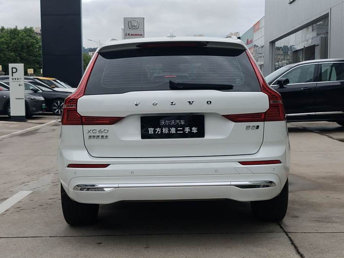 沃爾沃 XC60  2023款 B5 四驅(qū)智遠(yuǎn)豪華版圖片