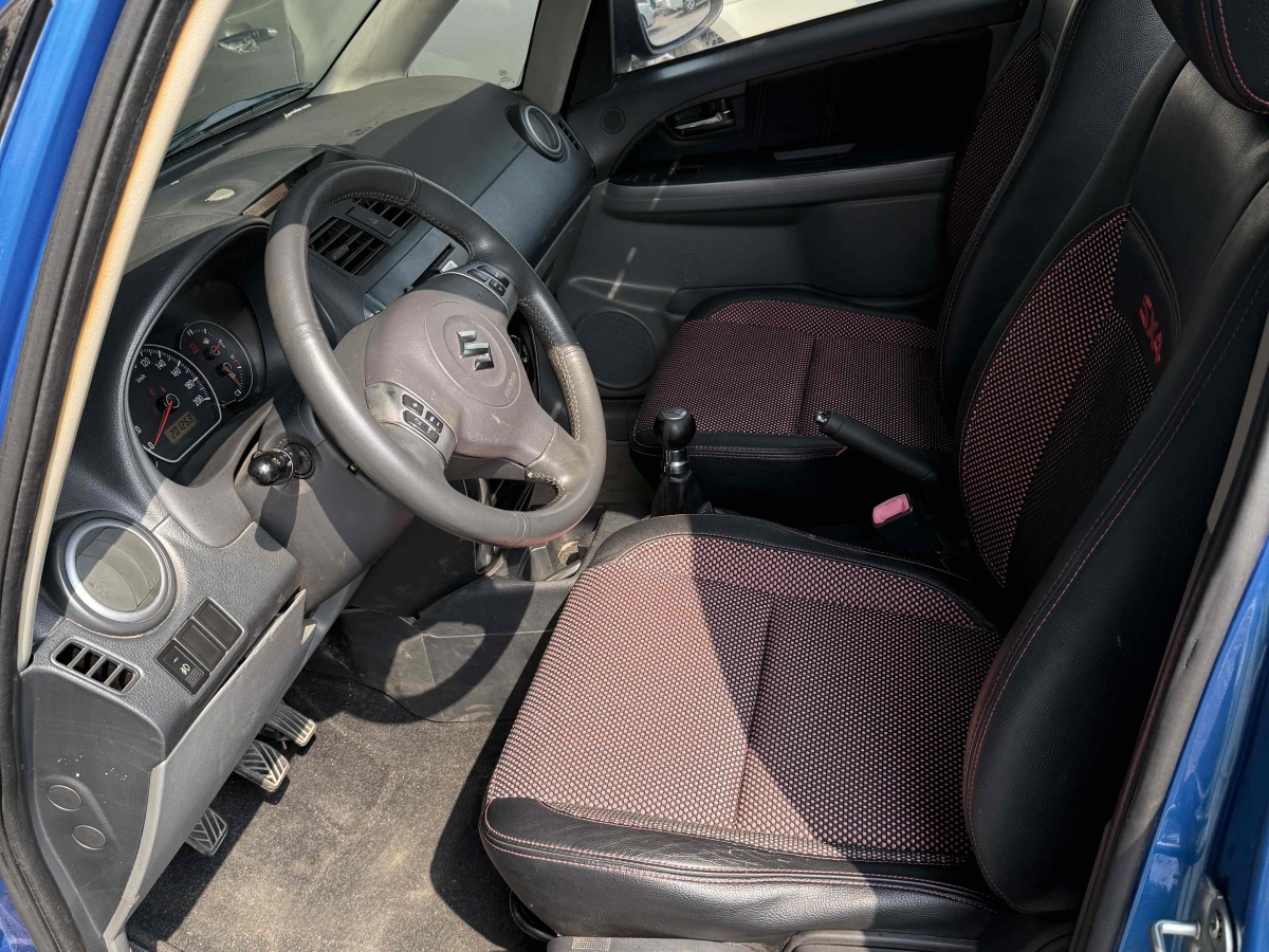 鈴木 天語(yǔ)  2009款 SX4 1.6L 兩廂運(yùn)動(dòng)型圖片