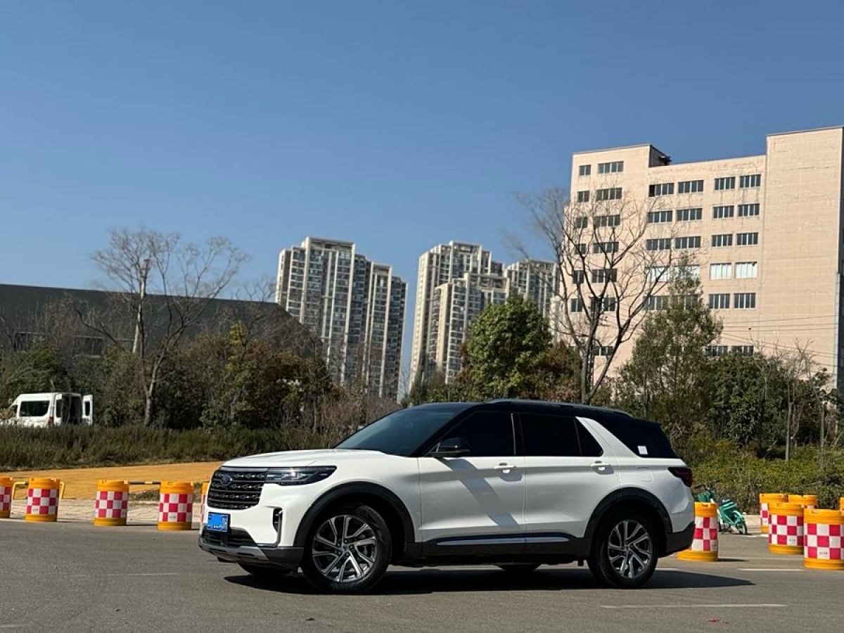 福特 探險(xiǎn)者  2023款 EcoBoost 285 后驅(qū)風(fēng)尚版 6座圖片