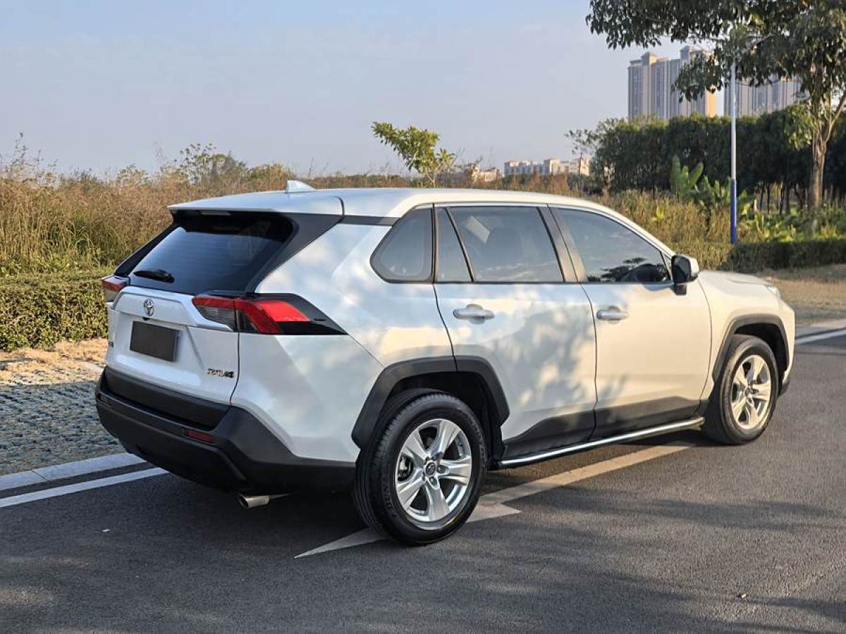 豐田 RAV4榮放  2021款 2.0L CVT兩驅(qū)都市版圖片