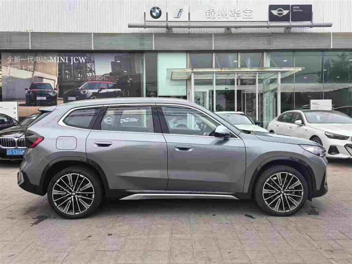 寶馬 寶馬X1  2024款 xDrive25Li X設(shè)計(jì)套裝圖片