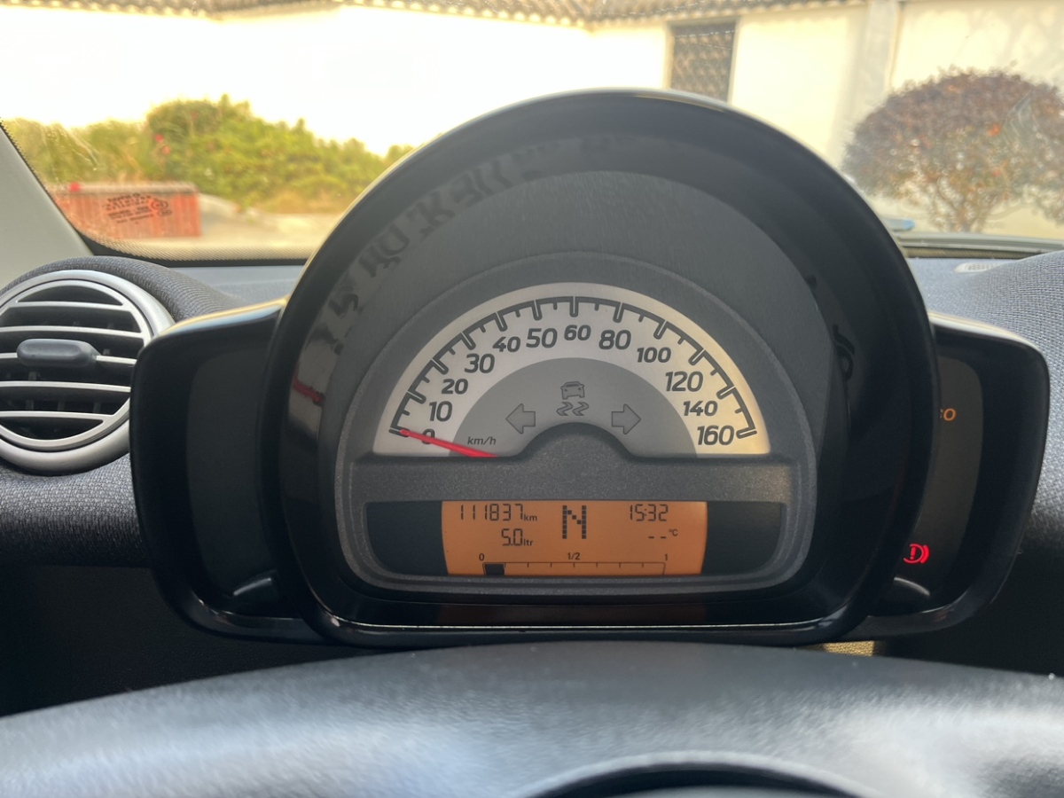 smart fortwo  2011款 1.0 MHD 科比特別版圖片