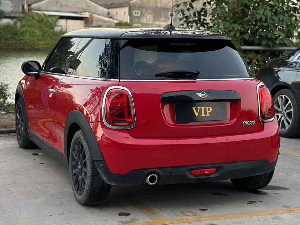 MINI MINI  2021款 1.5T COOPER 經(jīng)典派圖片