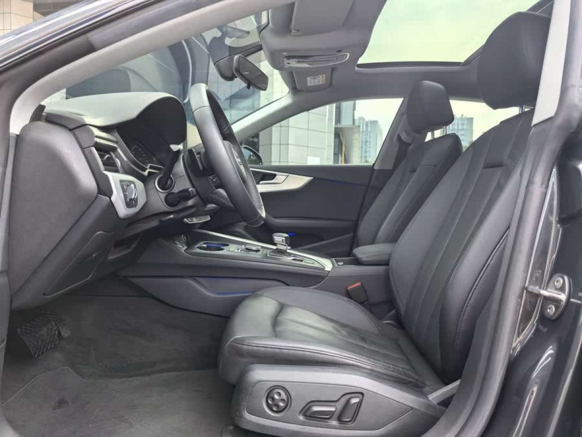 奧迪 奧迪A5  2019款 Sportback 40 TFSI 時(shí)尚型圖片