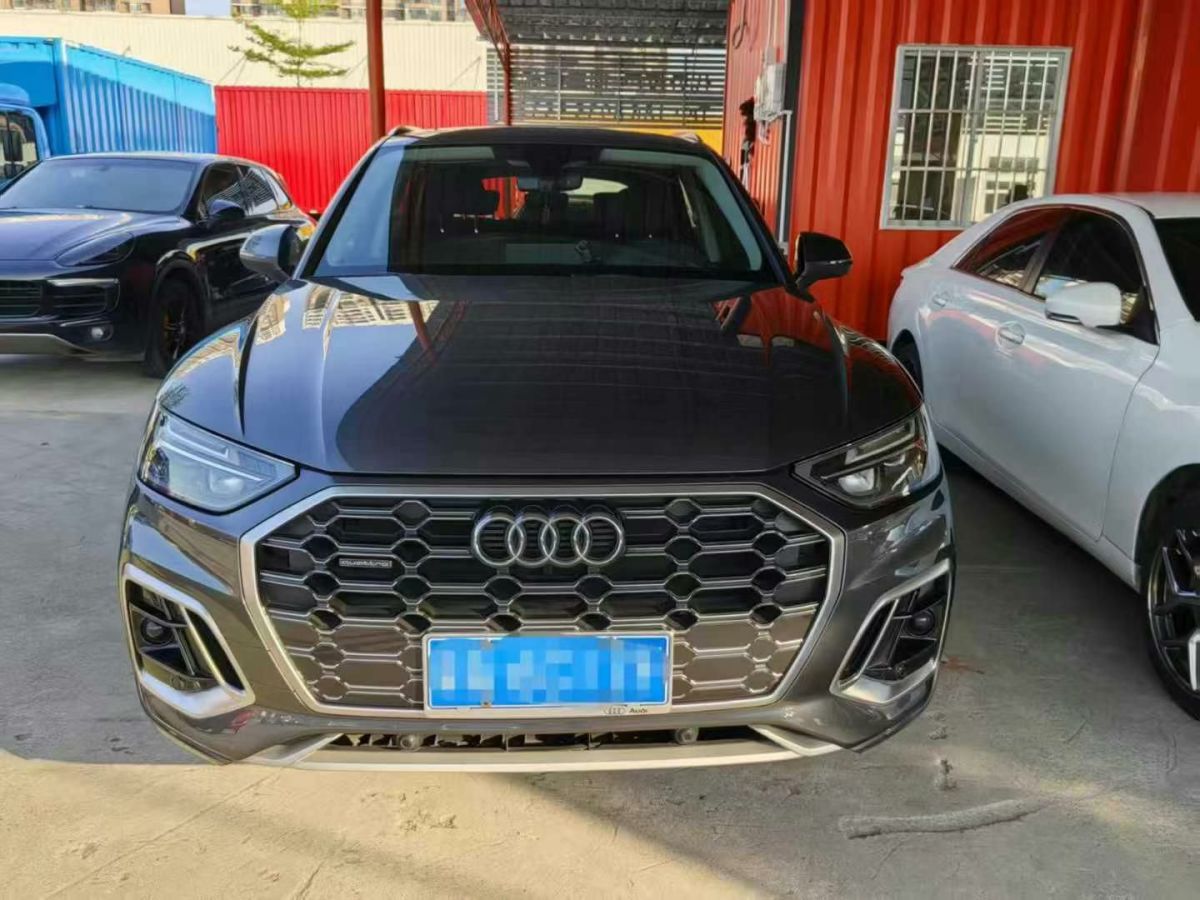奧迪 奧迪Q5 e-tron  2022款 40 e-tron 星耀型 機甲套裝圖片