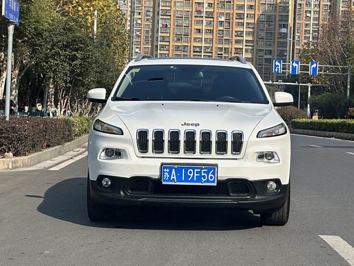 Jeep 自由光  2016款 2.4L 領(lǐng)先版圖片