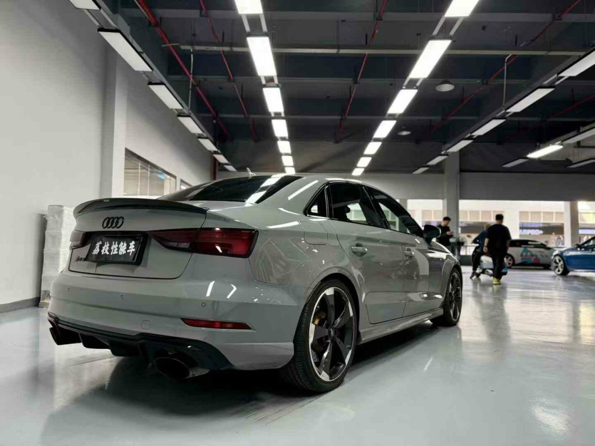 奧迪 奧迪RS 6  2018款 RS 6 4.0T Avant尊享運(yùn)動限量版圖片